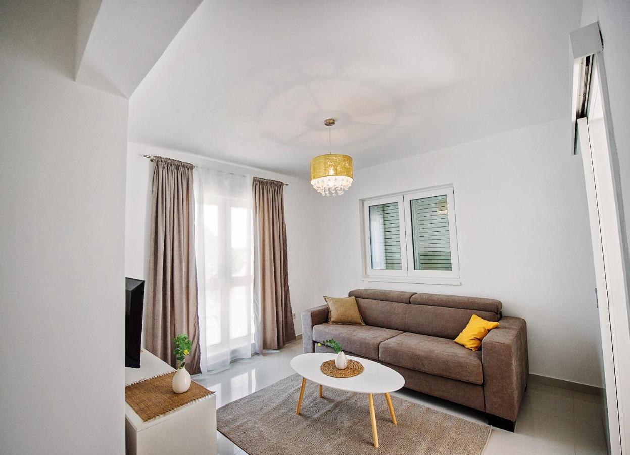 Sea Front Apartments Ivana Rogoznica  Kültér fotó
